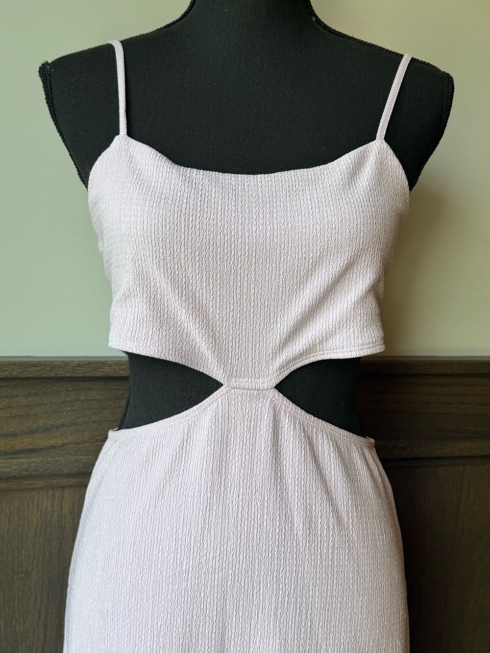 HYFVE Sleeveless Lavender Cutout Dress Large EUC - Picture 6 of 8